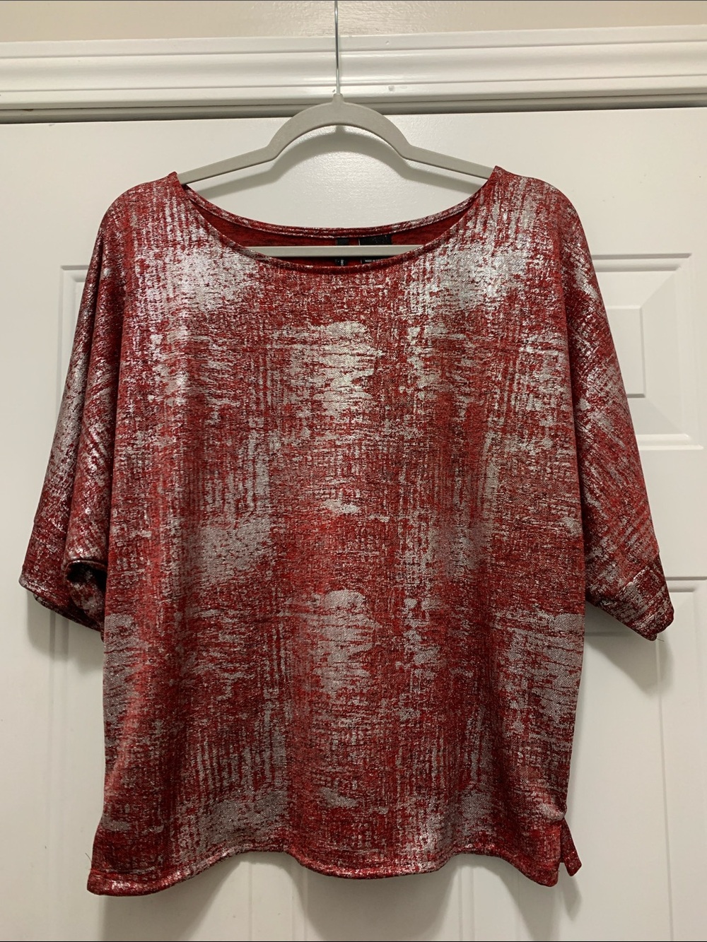 3/$15 new directions Red & Silver Metallic Foil Short Sleeve Tee Size large